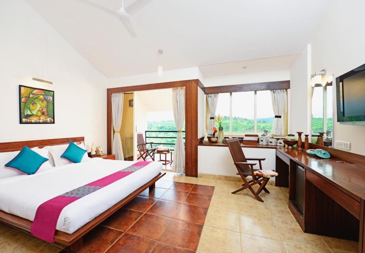 Manas Resort With Petting Zoo, Igatpuri Exterior foto